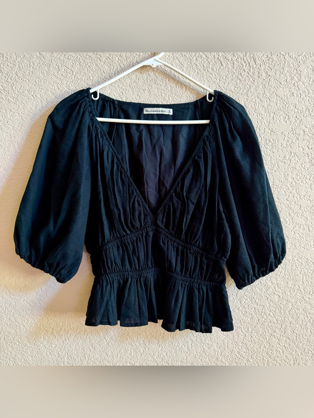 Abercrombie & Fitch Size M Black Linen Blend Puff Sleeve Smocked Peplum Blouse